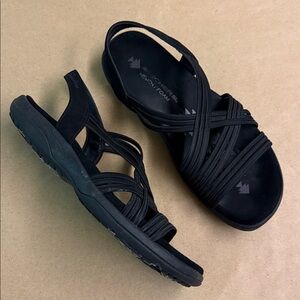 Skechers Black Crisscross Women’s Comfy Sandals - US Size 7 - GUC